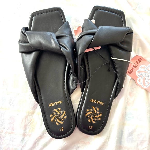 Sam & Libby Shoes - NWT Sam & Libby Black Sandals Slip On SZ 8.5